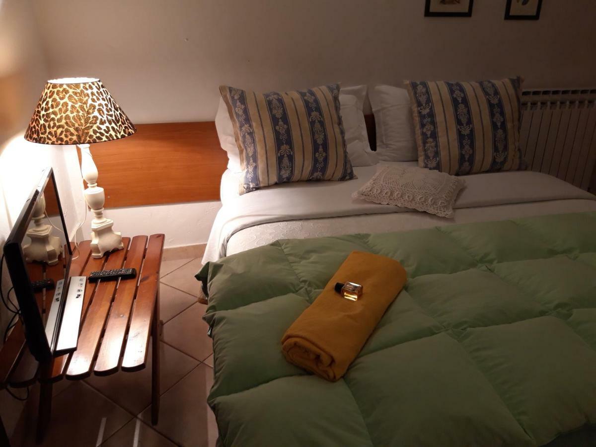 Debora Maison B&B Colombare Di Sirmione Luaran gambar